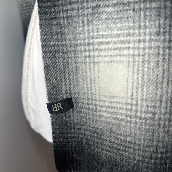 Banana Republic Black and White Gradient Scarf NWT - Picture 3 of 3